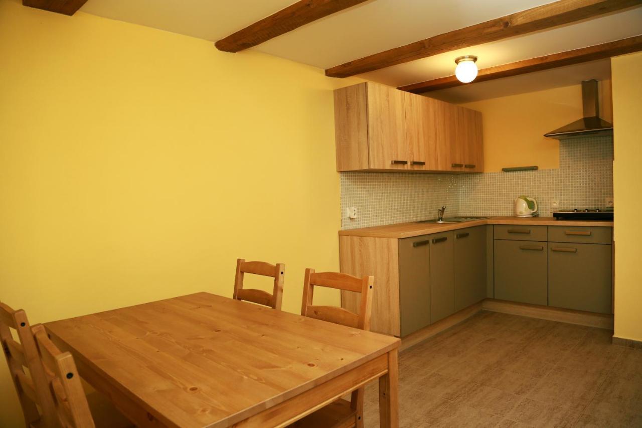Hotel Zámek Libouň Louňovice pod Blaníkem Esterno foto