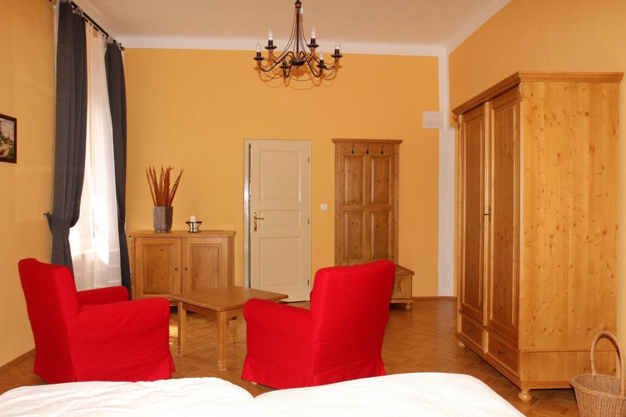 Hotel Zámek Libouň Louňovice pod Blaníkem Esterno foto