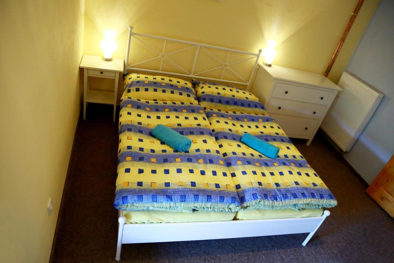 Hotel Zámek Libouň Louňovice pod Blaníkem Esterno foto